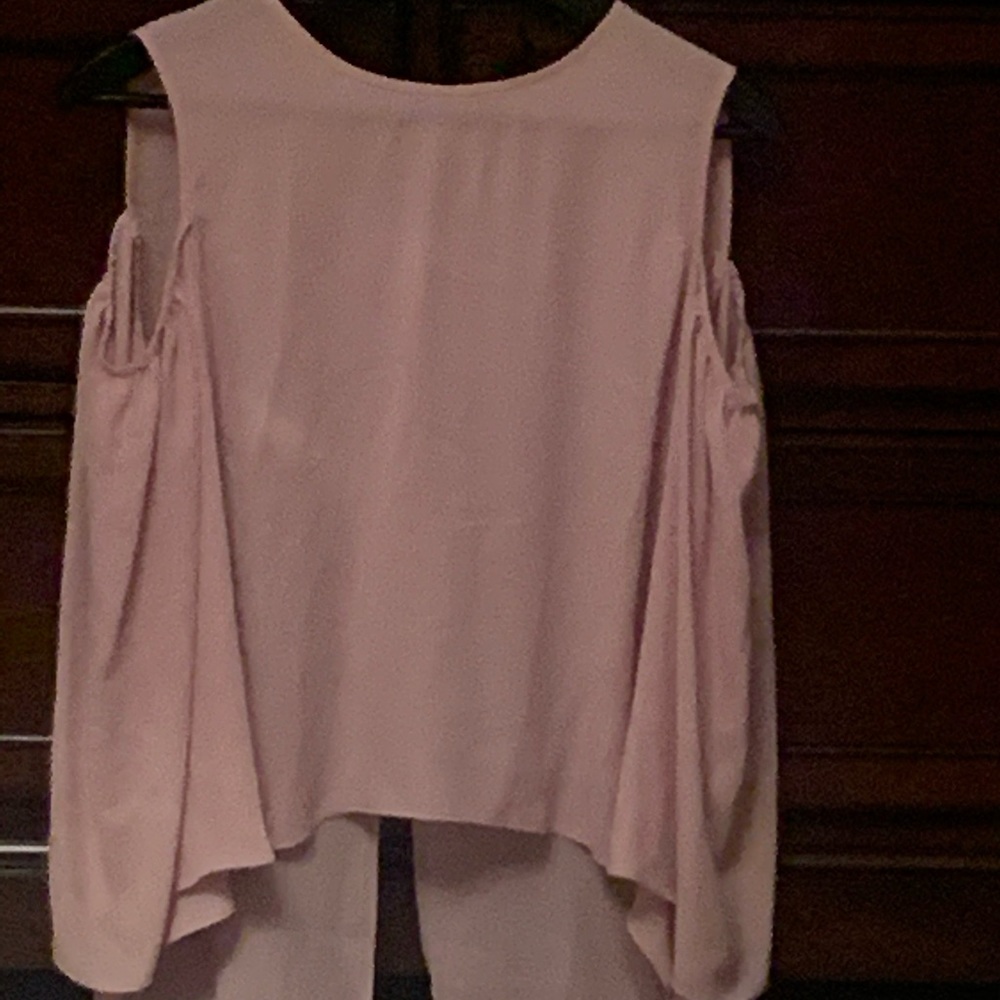 Beautiful BCBG Top.